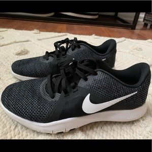 Women’s nike sneakers